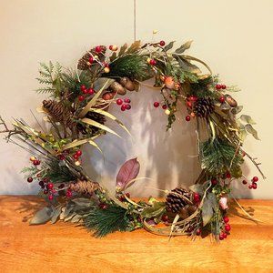 Gorgeous Natural Looking Christmas Holiday Door Wreath Pine Berries Pine Cones